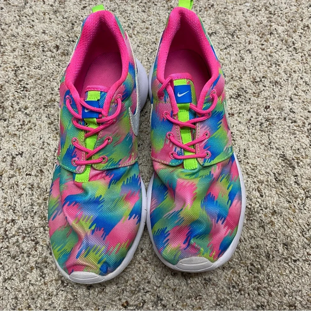 Nike Roshe one print girls 6.5 womens 8 sneakers colorful shoes pink blue green